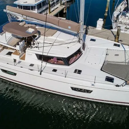 Catamaran *